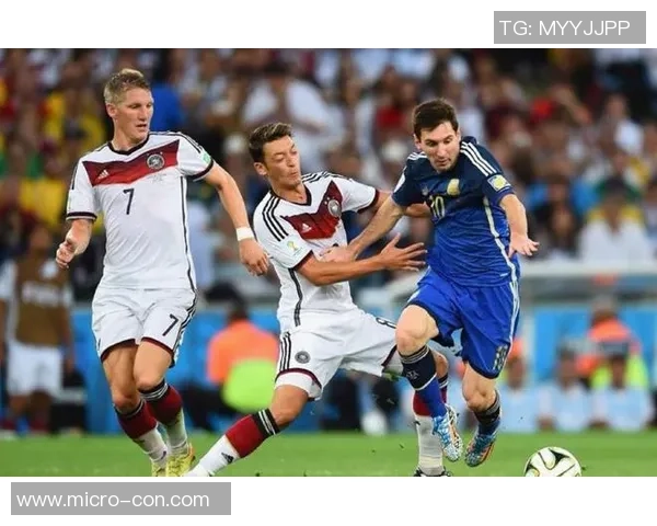 杭州足球队总决赛表现分析展现灵活战术与团队协作的完美结合 杭州足球队总决赛表现分析展现灵活战术与团队协作的完美结合