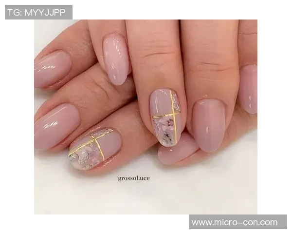 足球明星脚美甲风潮来袭让你的指尖与球场同样闪耀