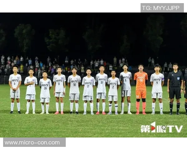 重庆足球队在冠军赛积分榜上以71分稳居第一名,争夺冠军形势大好 重庆足球队在冠军赛积分榜上以71分稳居第一名,争夺冠军形势大好